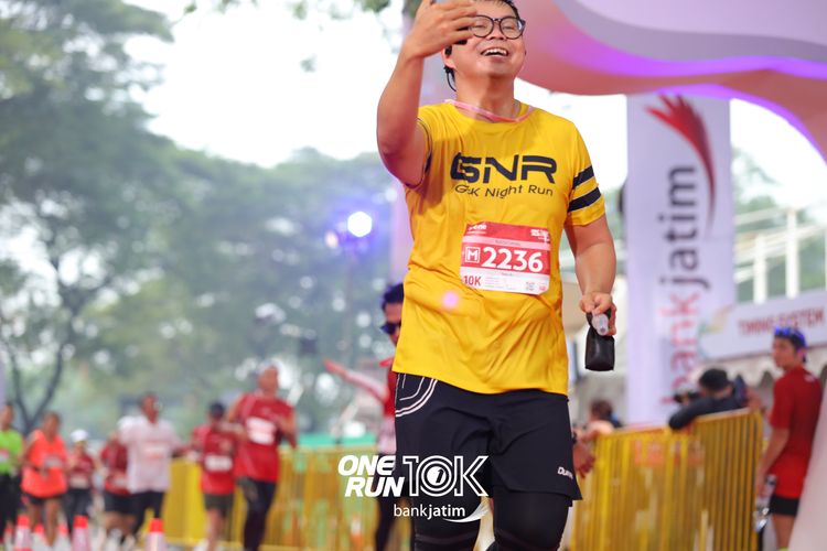 Race photo from ONE RUN 10 K