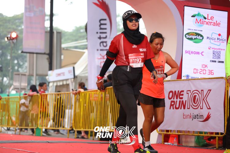 Race photo from ONE RUN 10 K
