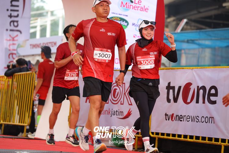 Race photo from ONE RUN 10 K
