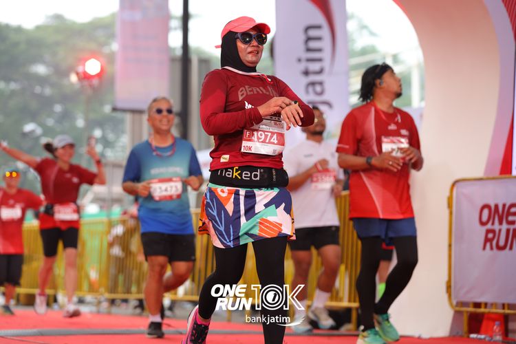 Race photo from ONE RUN 10 K