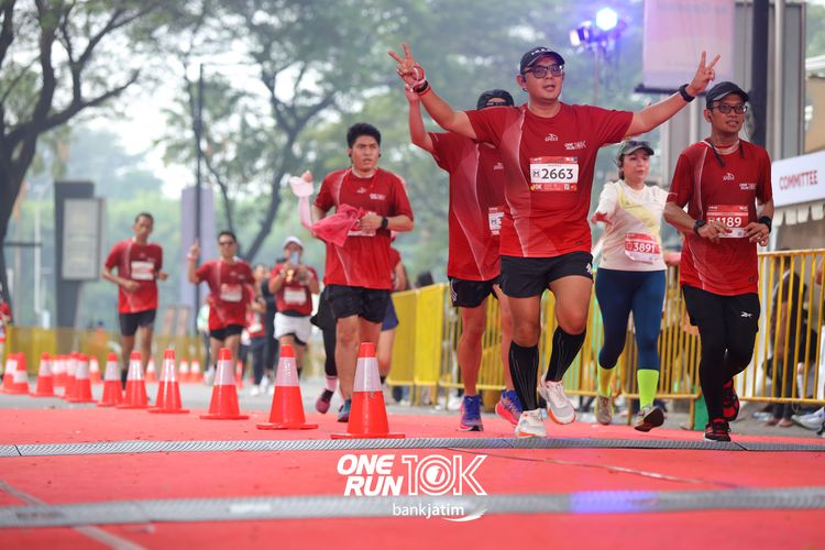 Race photo from ONE RUN 10 K