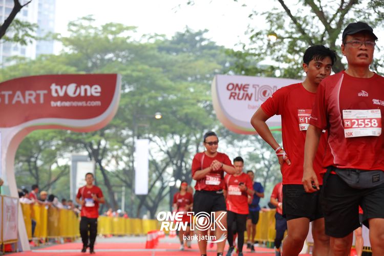 Race photo from ONE RUN 10 K