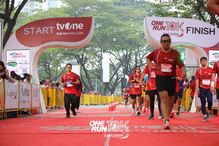 Race photo from ONE RUN 10 K