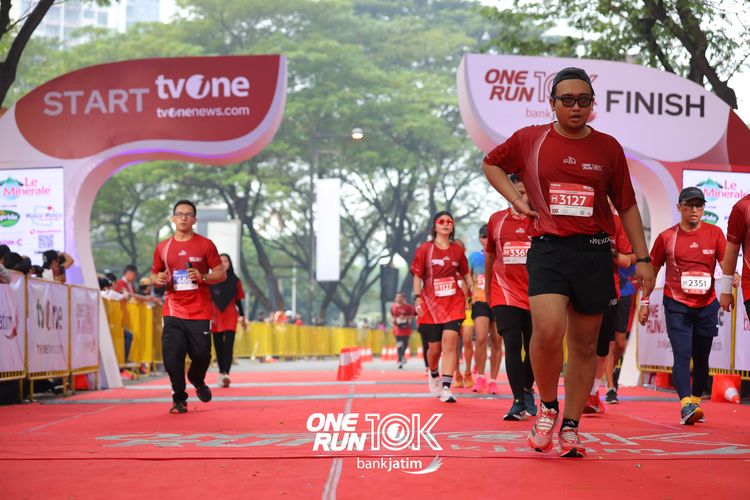 Race photo from ONE RUN 10 K