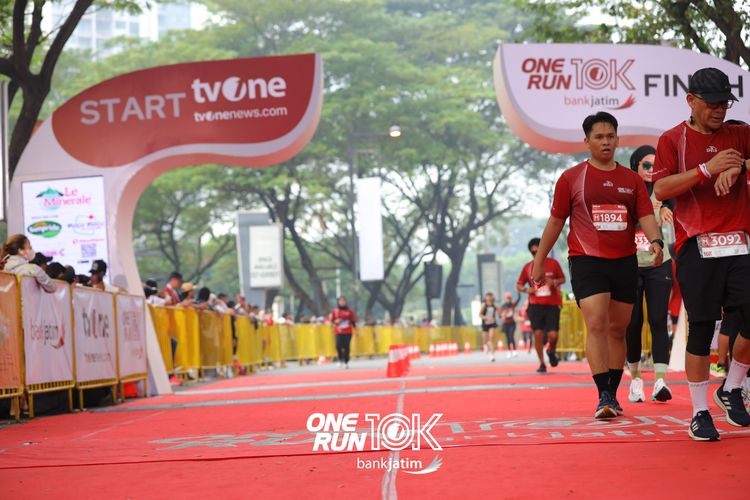 Race photo from ONE RUN 10 K