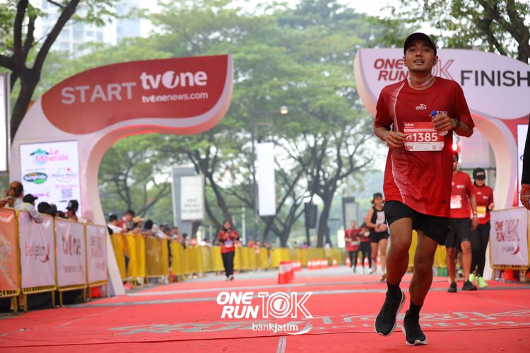 Race photo from ONE RUN 10 K