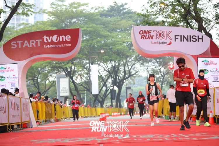 Race photo from ONE RUN 10 K