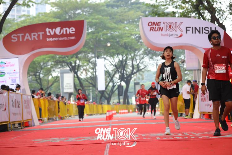 Race photo from ONE RUN 10 K