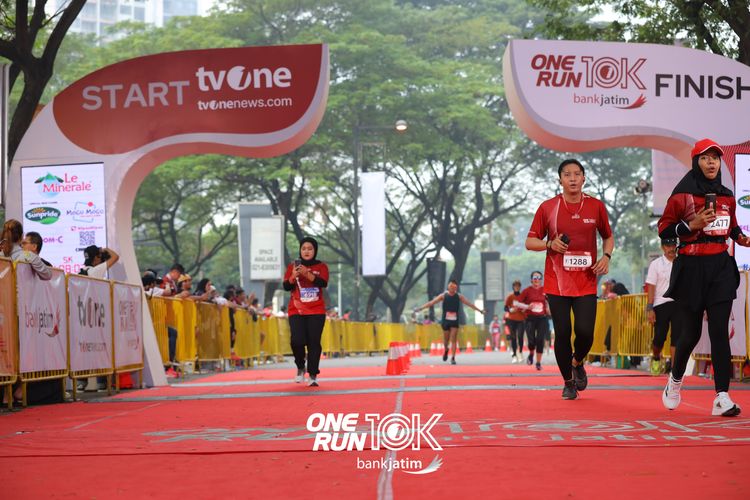 Race photo from ONE RUN 10 K