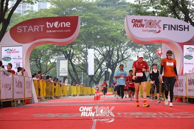 Race photo from ONE RUN 10 K