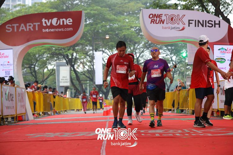Race photo from ONE RUN 10 K