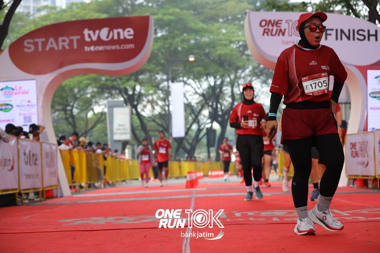 Race photo from ONE RUN 10 K