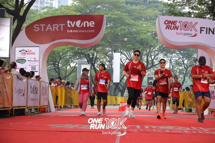 Race photo from ONE RUN 10 K