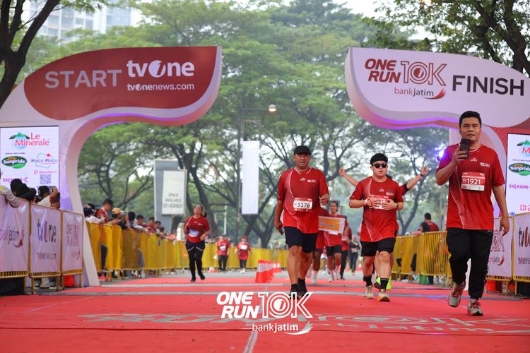 Race photo from ONE RUN 10 K
