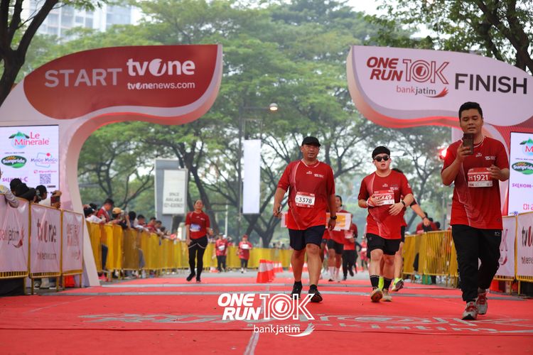 Race photo from ONE RUN 10 K