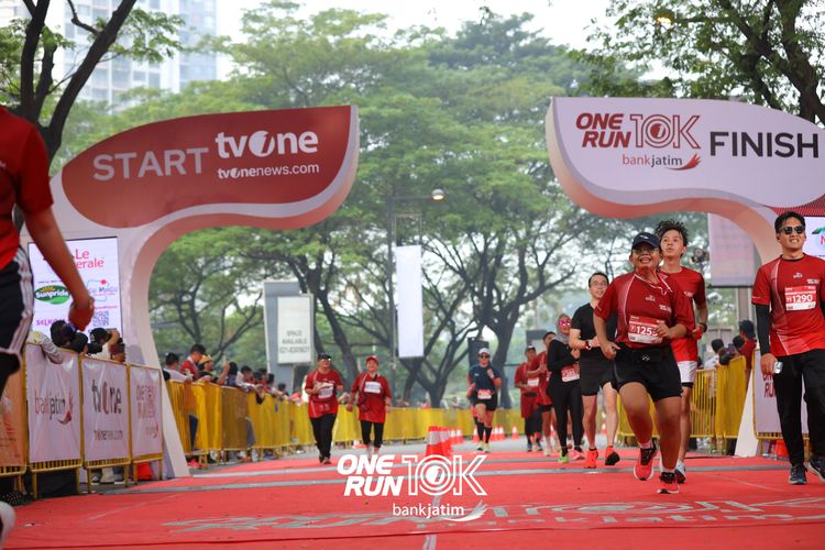 Race photo from ONE RUN 10 K