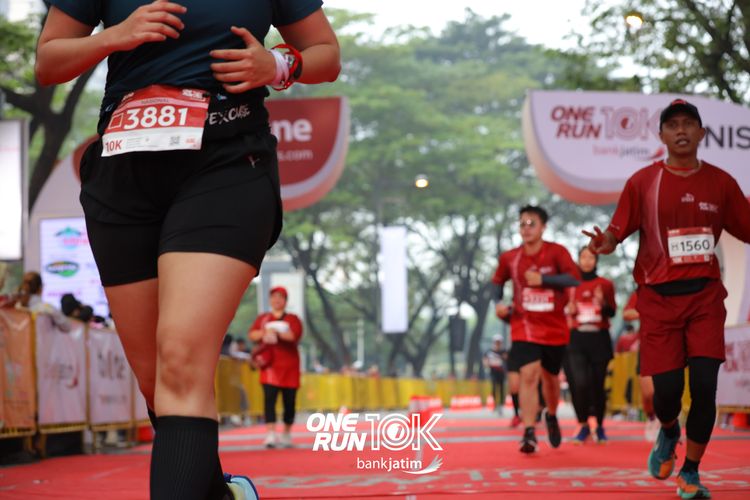 Race photo from ONE RUN 10 K