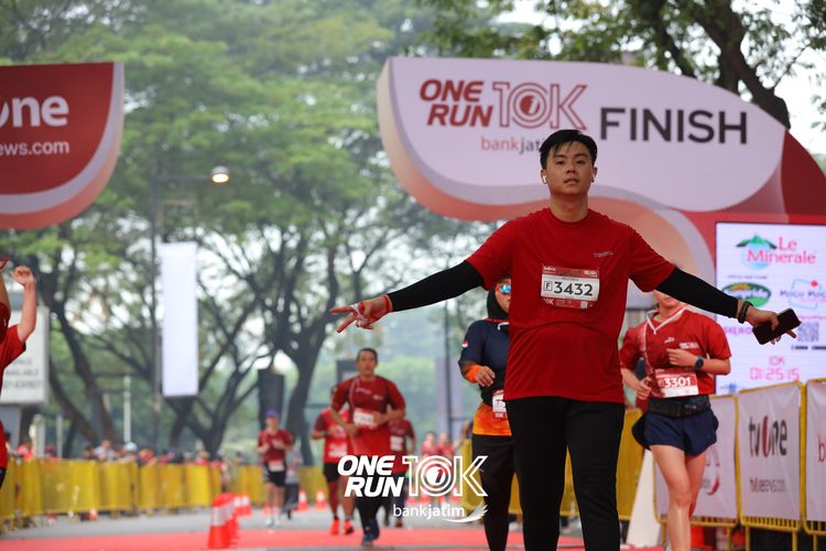 Race photo from ONE RUN 10 K