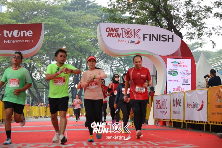 Race photo from ONE RUN 10 K
