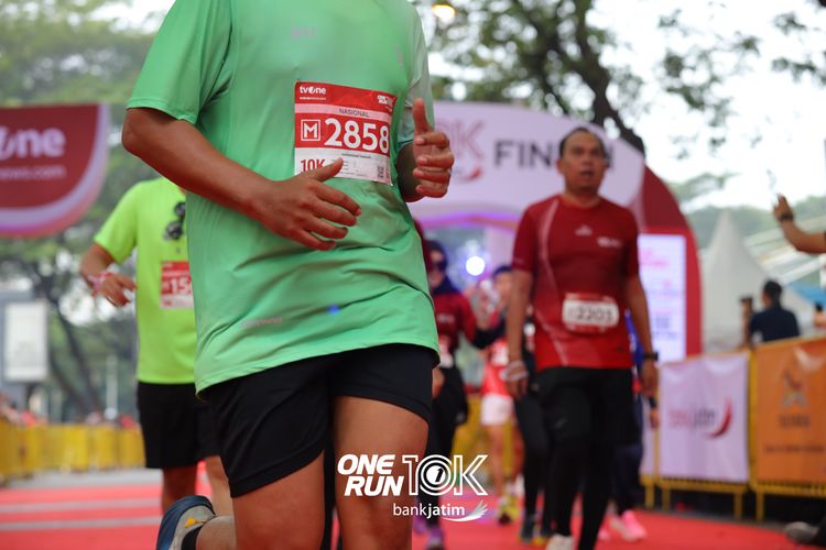 Race photo from ONE RUN 10 K