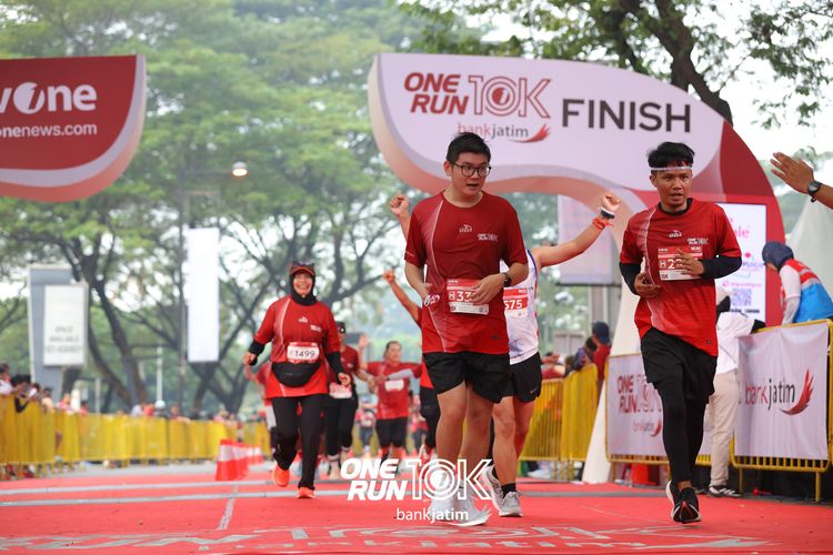 Race photo from ONE RUN 10 K