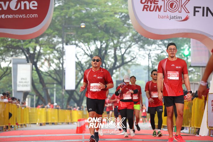 Race photo from ONE RUN 10 K