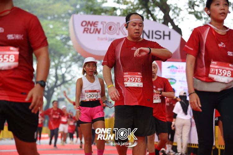 Race photo from ONE RUN 10 K