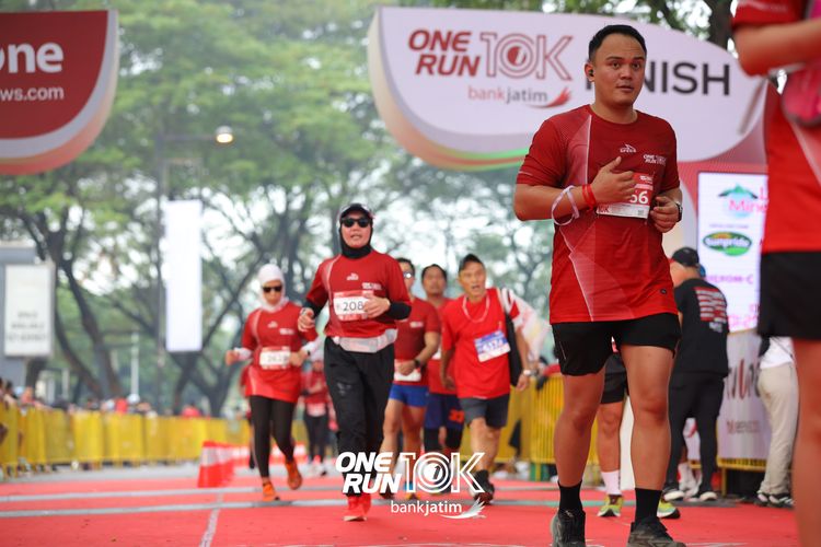 Race photo from ONE RUN 10 K