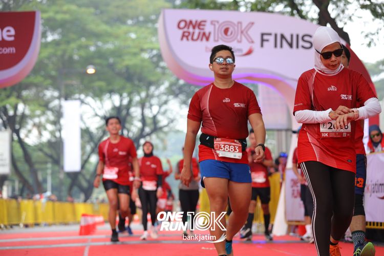 Race photo from ONE RUN 10 K