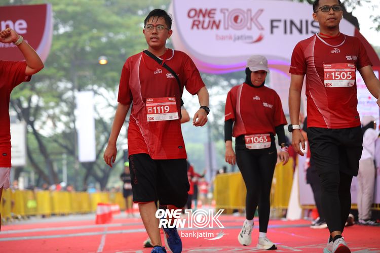 Race photo from ONE RUN 10 K