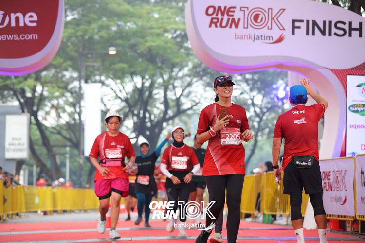 Race photo from ONE RUN 10 K