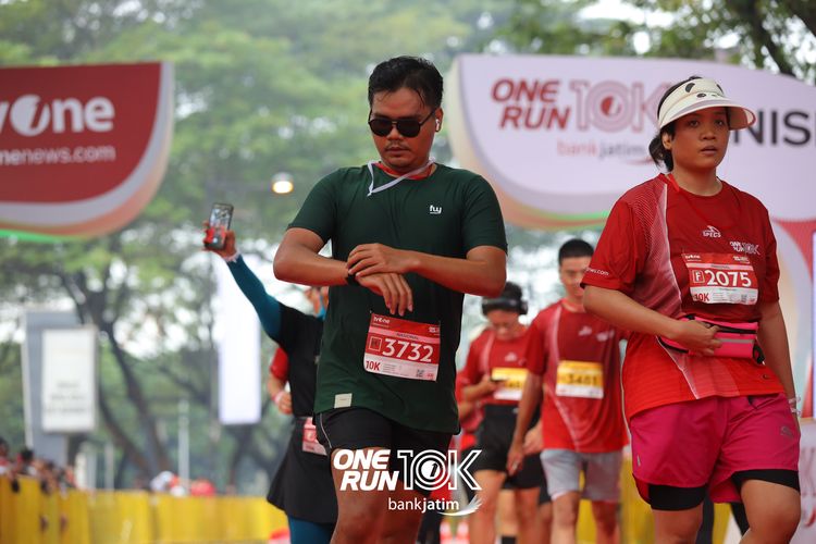 Race photo from ONE RUN 10 K