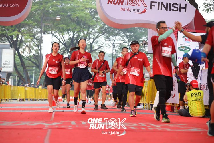 Race photo from ONE RUN 10 K
