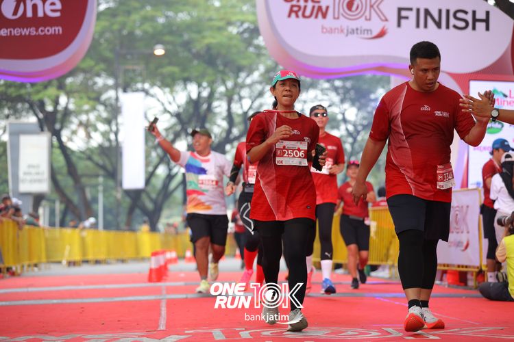 Race photo from ONE RUN 10 K