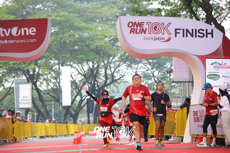 Race photo from ONE RUN 10 K