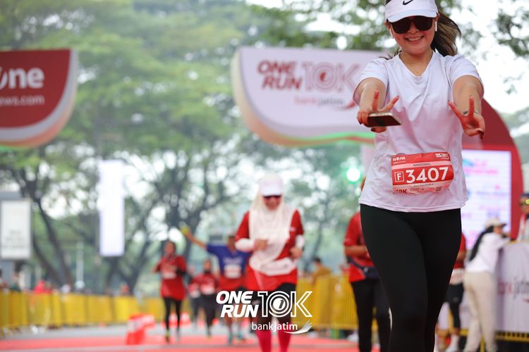 Race photo from ONE RUN 10 K
