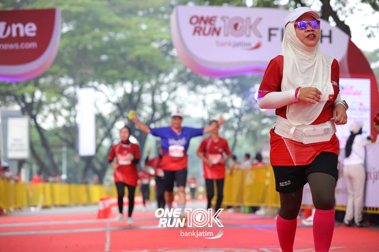 Race photo from ONE RUN 10 K