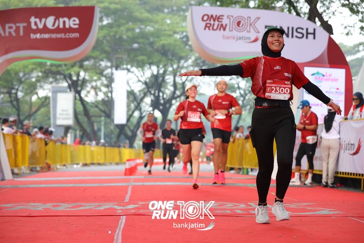 Race photo from ONE RUN 10 K