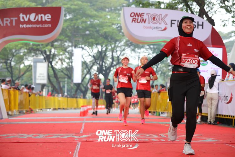 Race photo from ONE RUN 10 K