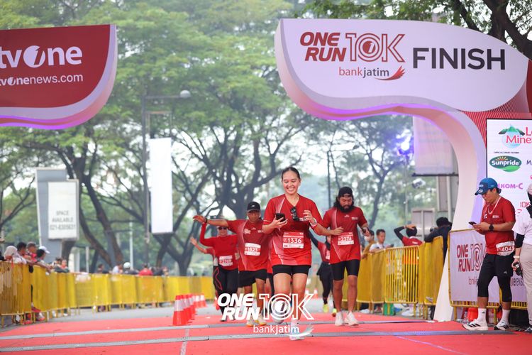 Race photo from ONE RUN 10 K