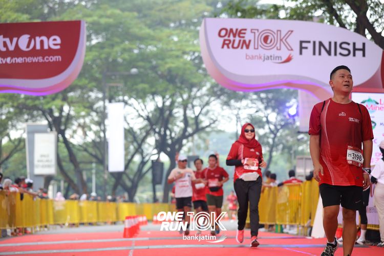 Race photo from ONE RUN 10 K