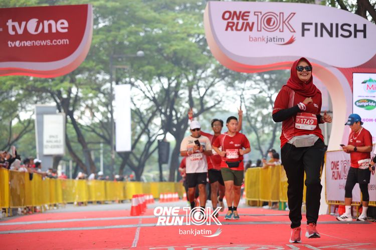 Race photo from ONE RUN 10 K