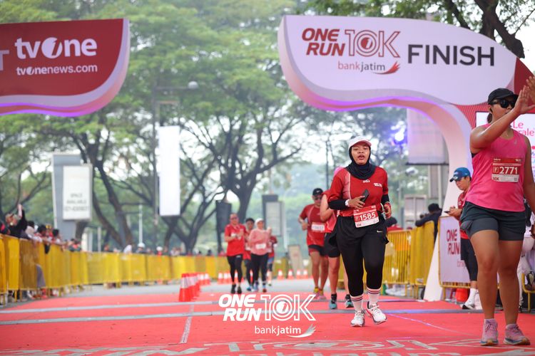 Race photo from ONE RUN 10 K