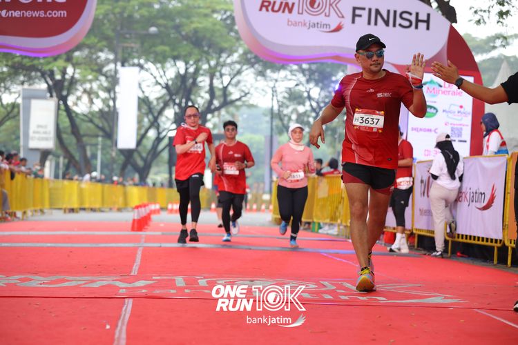 Race photo from ONE RUN 10 K