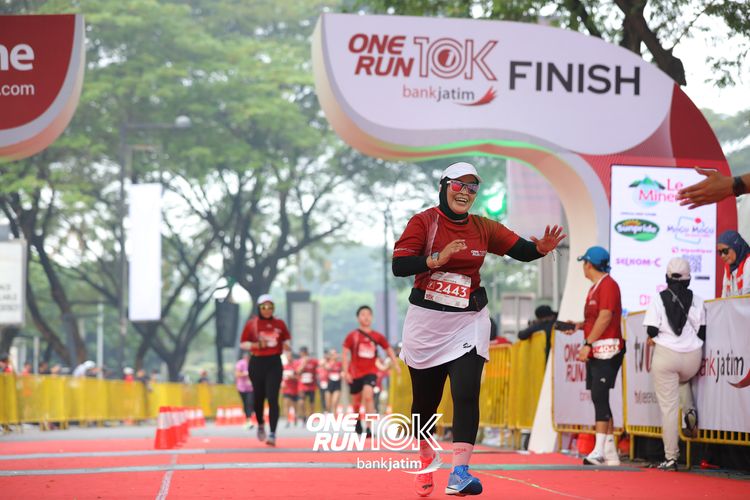 Race photo from ONE RUN 10 K