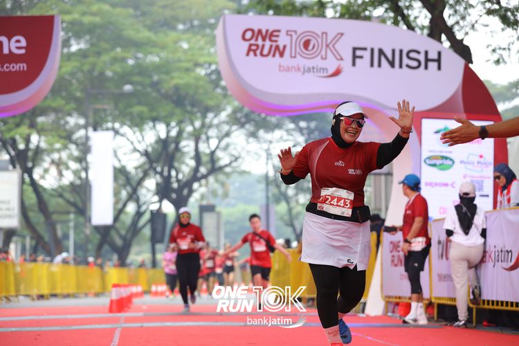 Race photo from ONE RUN 10 K