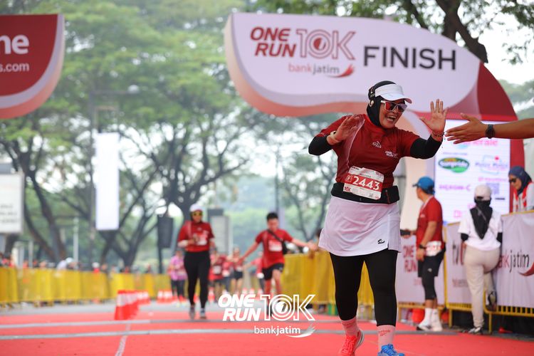 Race photo from ONE RUN 10 K