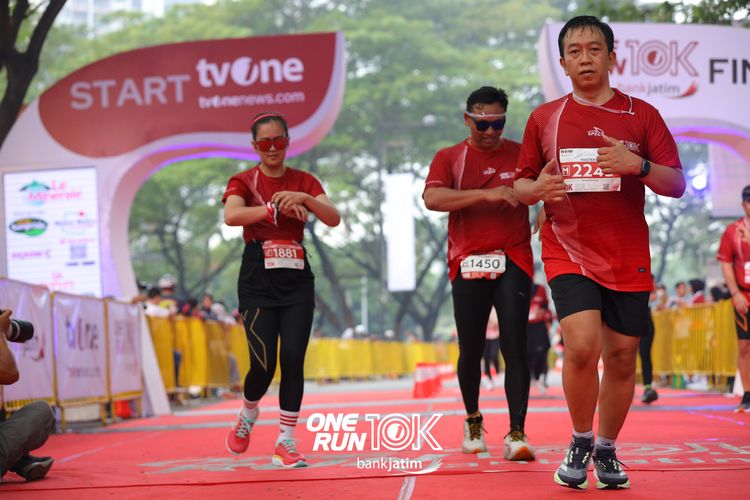 Race photo from ONE RUN 10 K