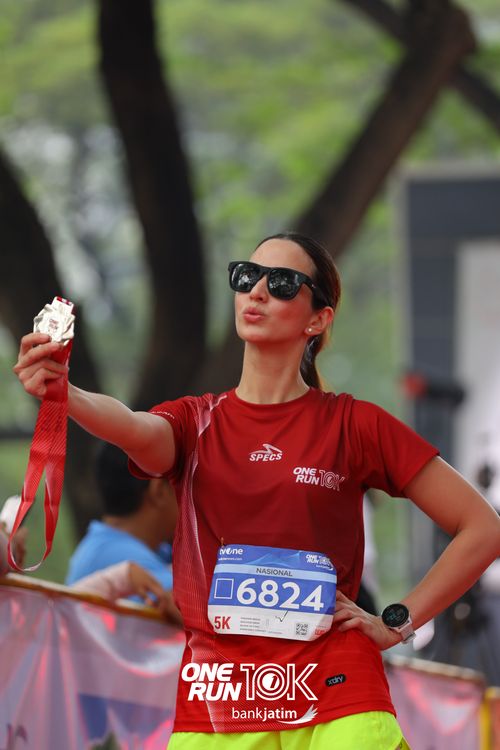 Race photo from ONE RUN 10 K