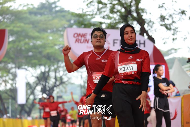 Race photo from ONE RUN 10 K